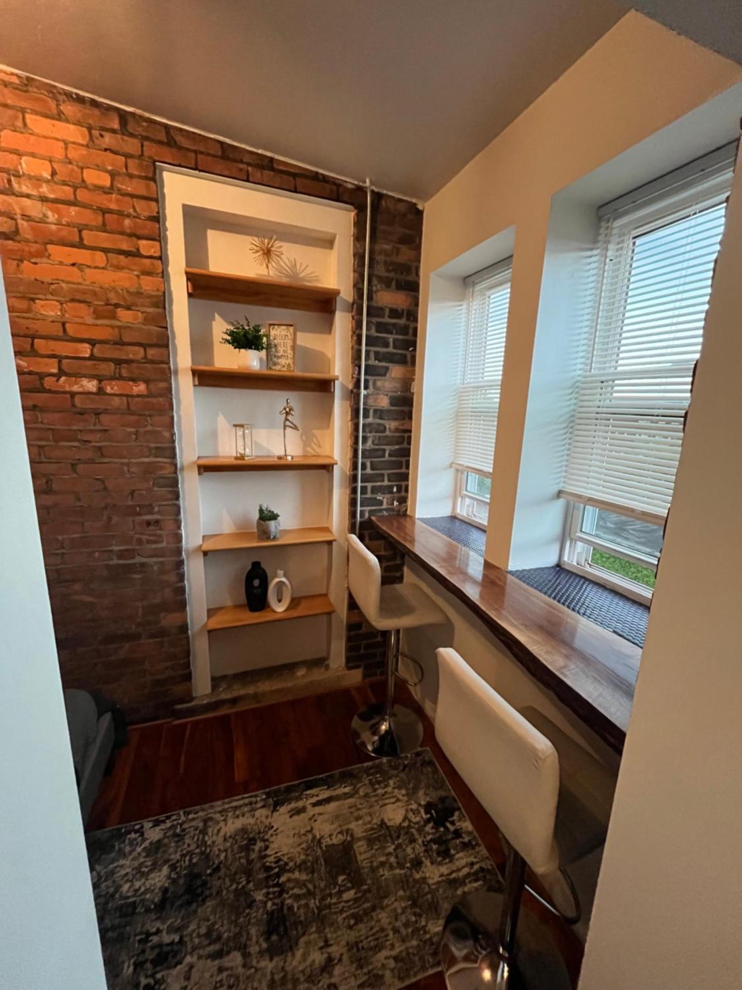 2 Bedroom Stylist Apartment ดีทรอยต์ ภายนอก รูปภาพ