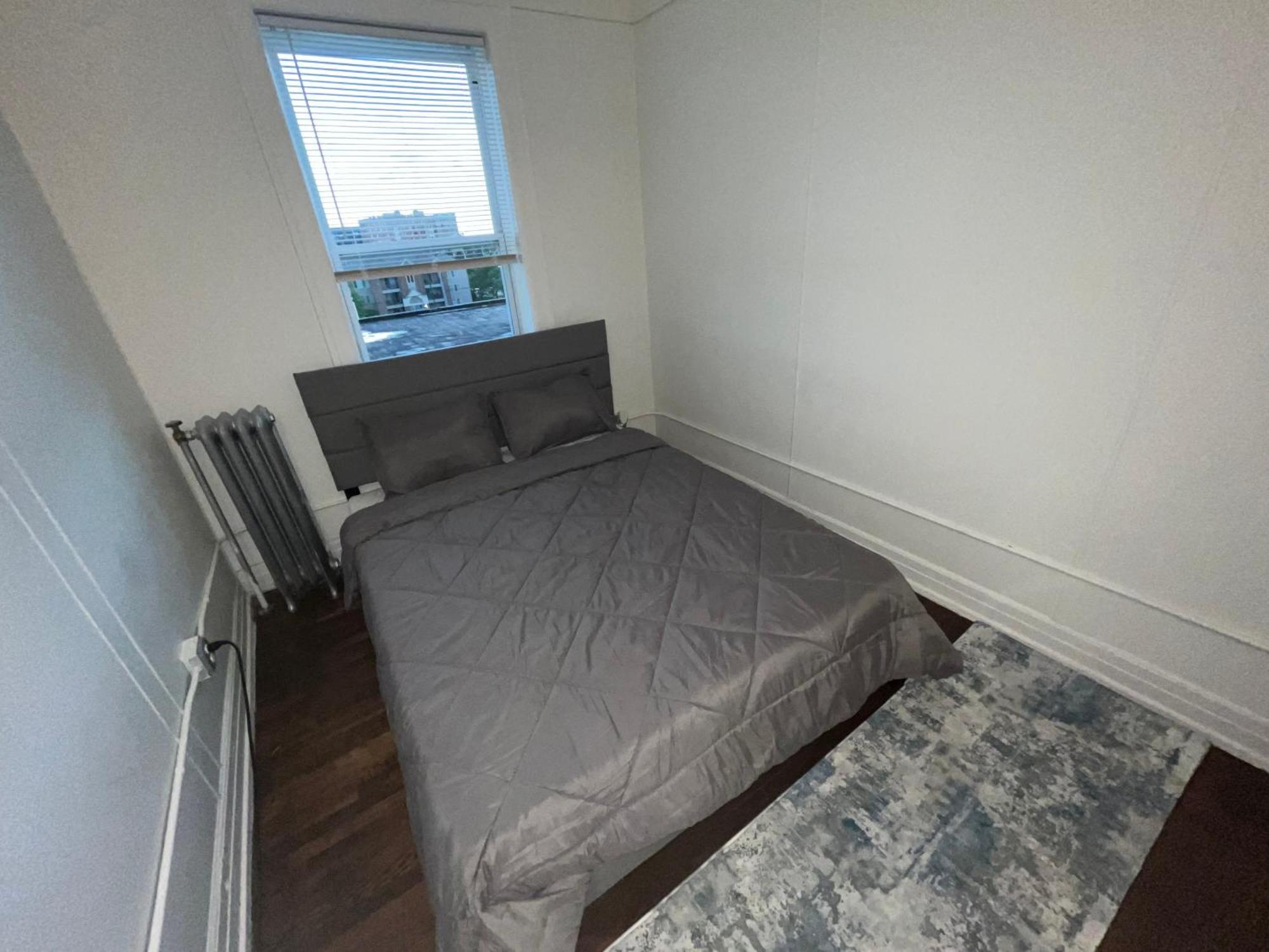 2 Bedroom Stylist Apartment ดีทรอยต์ ภายนอก รูปภาพ